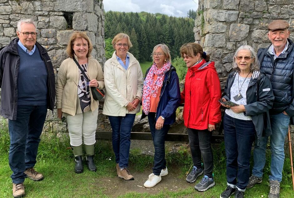 UNE VISITE GUIDEE LES RUINES DE MONTAIGLE EN V.I.P 